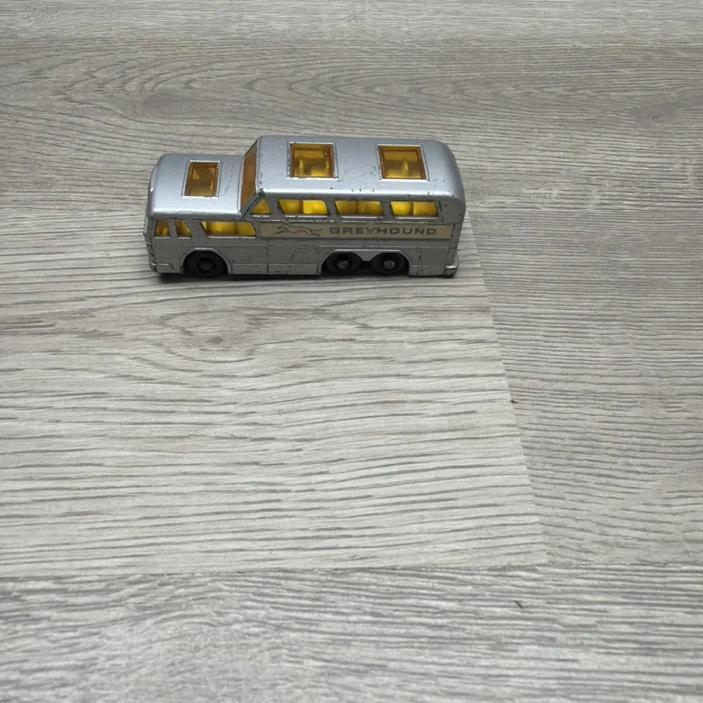 Matchbox No. 74 Daimler Bus & Matchbox Lesney Greyhound Coach No. 66 VTG Bundle